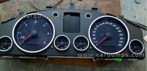 Photo of 2005 Volkswagen Touareg
